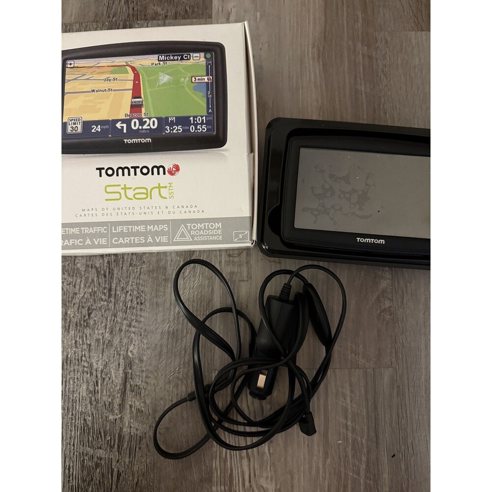 TomTom Start 55TM GPS Set 5" with Free Lifetime Maps of USA Canada